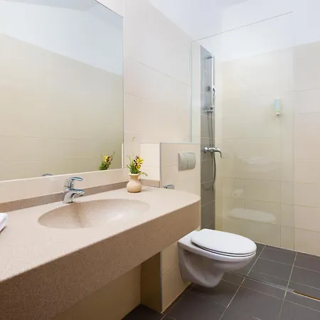 Aminess Vival Velaris Resort Supetar Exterior photo