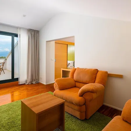 Aminess Vival Velaris Resort Supetar Exterior photo