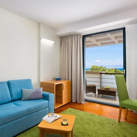 Aminess Vival Velaris Resort Supetar Exterior photo