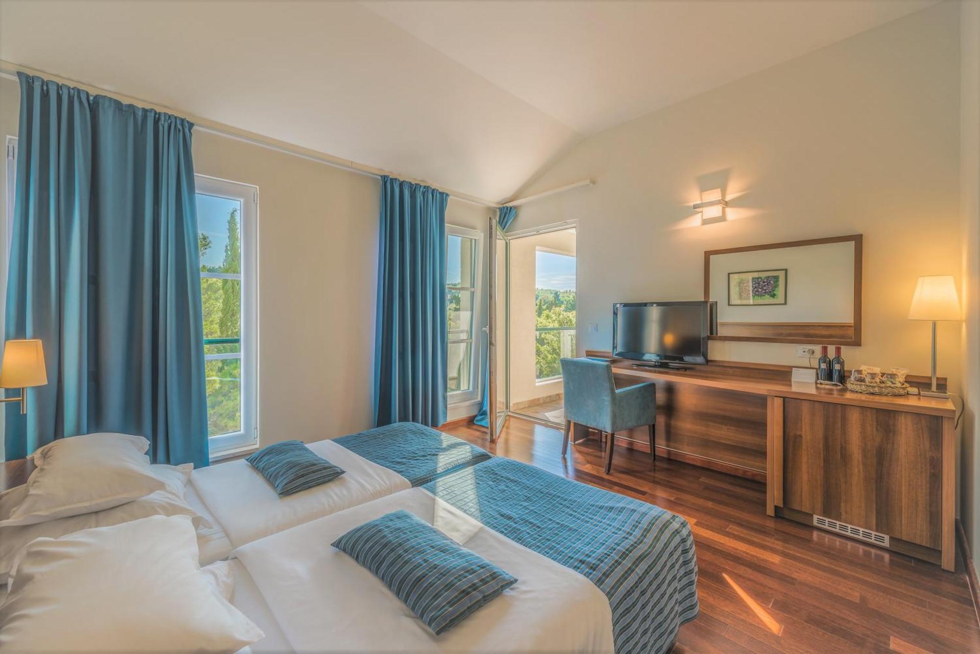 Aminess Vival Velaris Hotel 4*